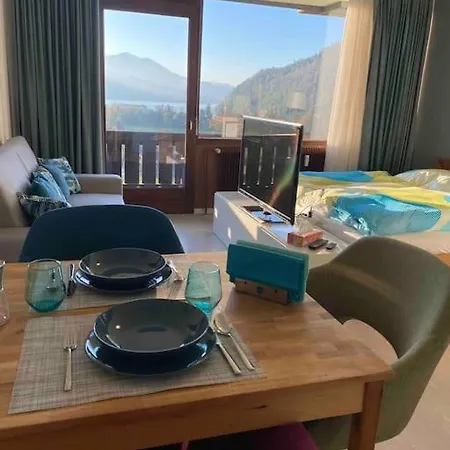 Schoene Mit Wolfgangseeblick * Strobl