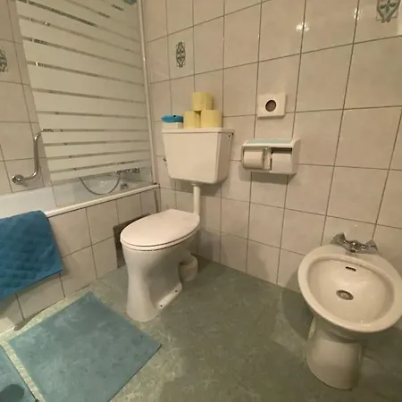 Schoene Mit Wolfgangseeblick * Strobl