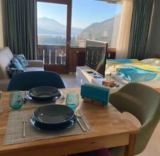 Schoene Mit Wolfgangseeblick * Strobl